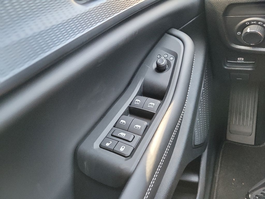 2025 Jeep Grand Cherokee Altitude X photo 14
