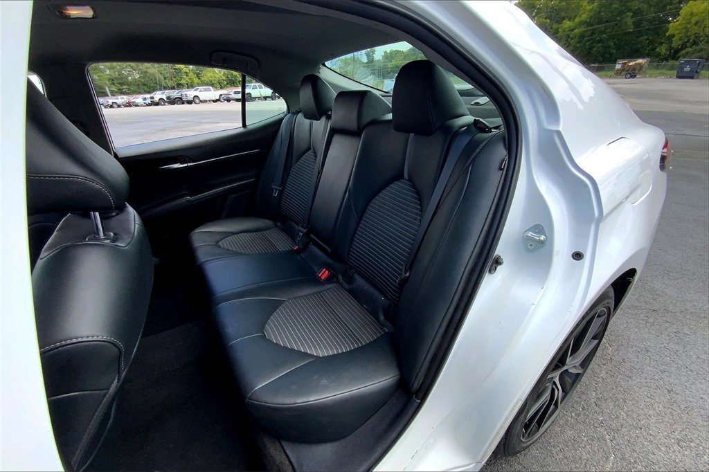 2021 Toyota Camry SE photo 25
