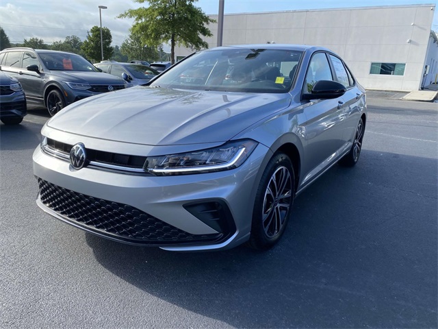 2025 Volkswagen Jetta 1.5T Sport photo 3