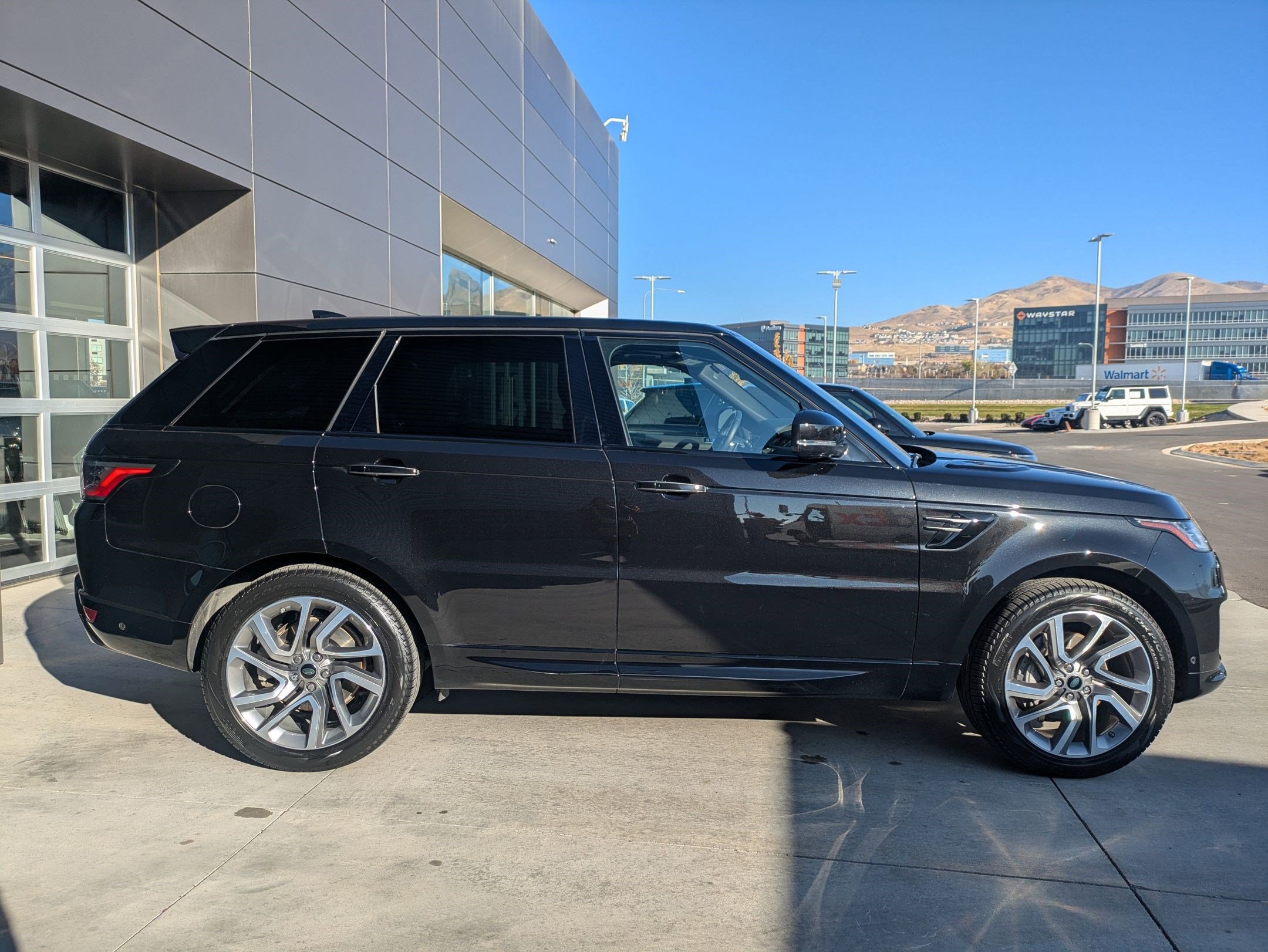 2021 Land Rover Range Rover Sport HSE Silver Edition photo 4