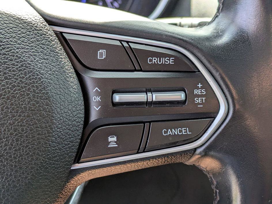 2020 Hyundai Santa Fe Limited photo 17