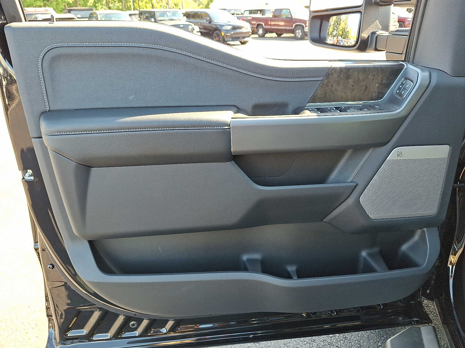 2025 Ford F-450 Lariat photo 12