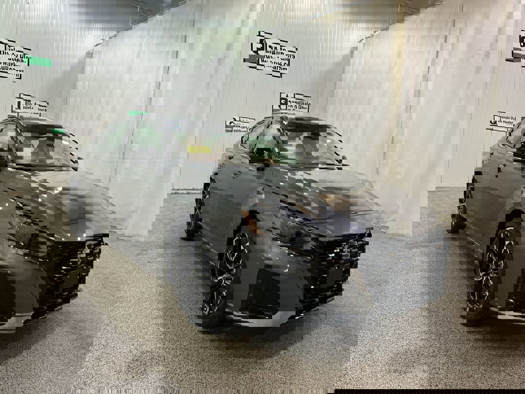 2025 Nissan Altima SR's photo