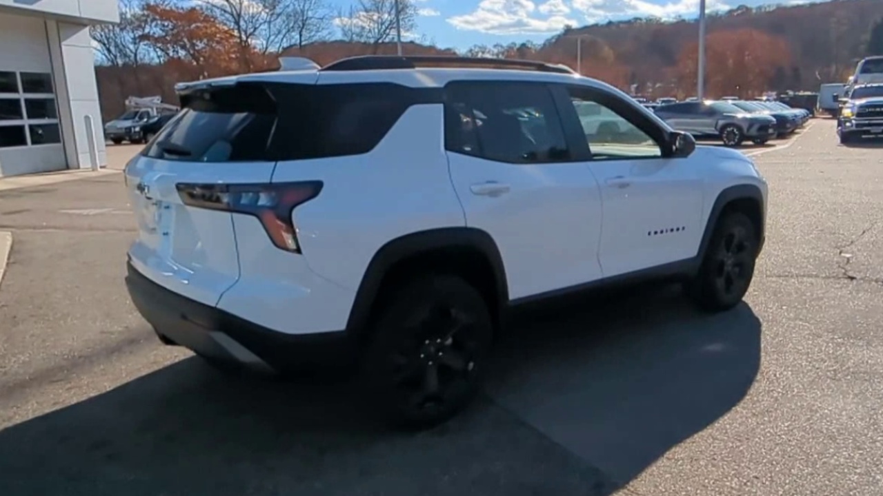 2025 Chevrolet Equinox LT photo 31