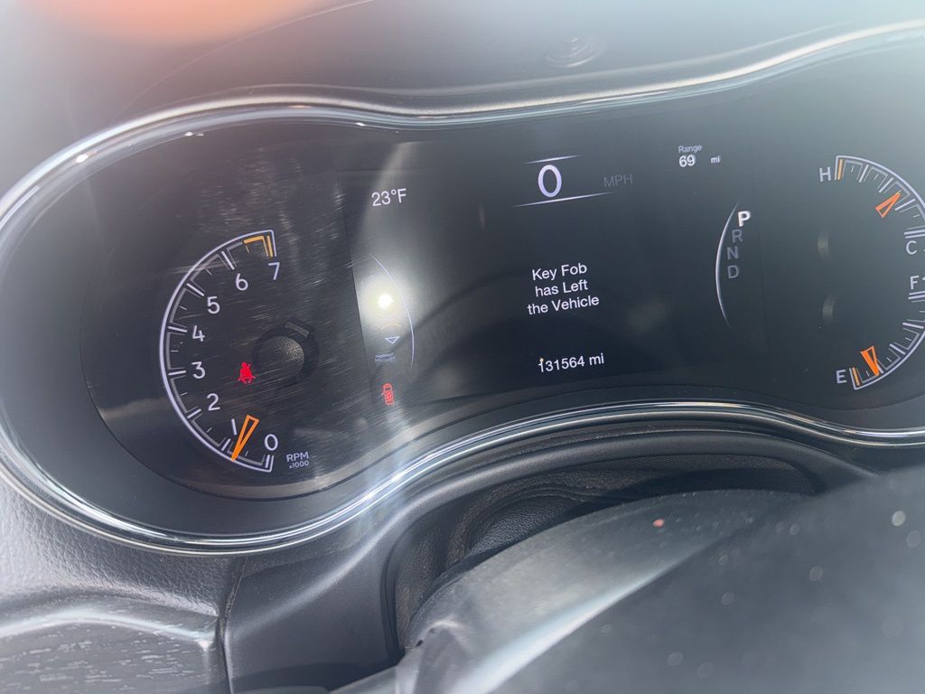 2017 Jeep Grand Cherokee Altitude photo 4