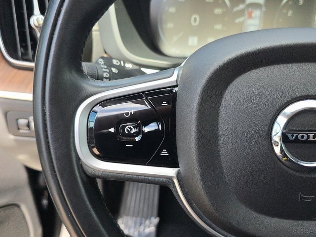 2019 Volvo XC60 T5 Inscription photo 21