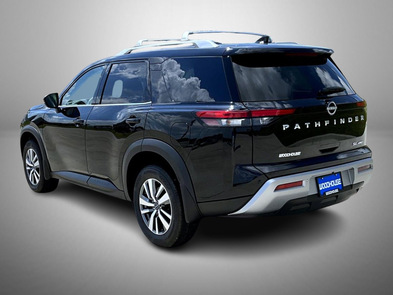 2025 Nissan Pathfinder SL photo 7