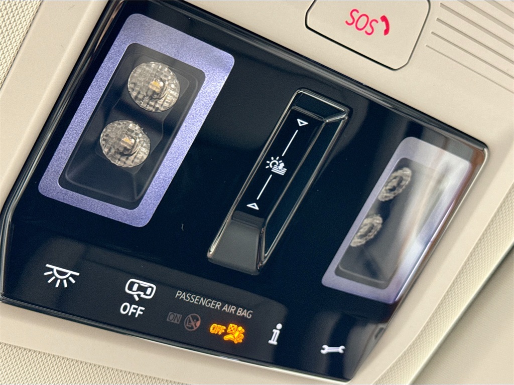 2025 Volkswagen ID. Buzz Pro Plus photo 39