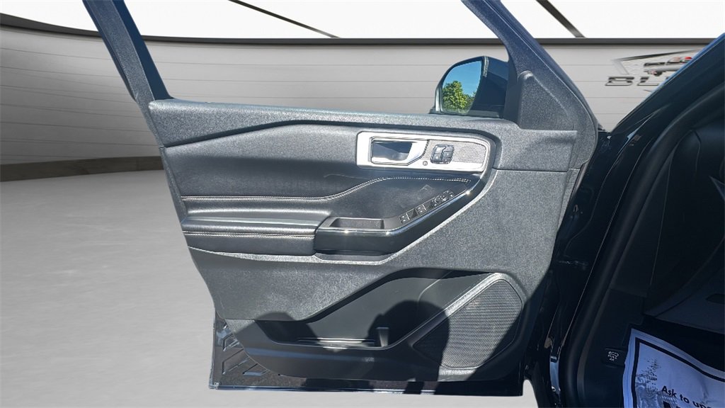 2022 Ford Explorer ST photo 19