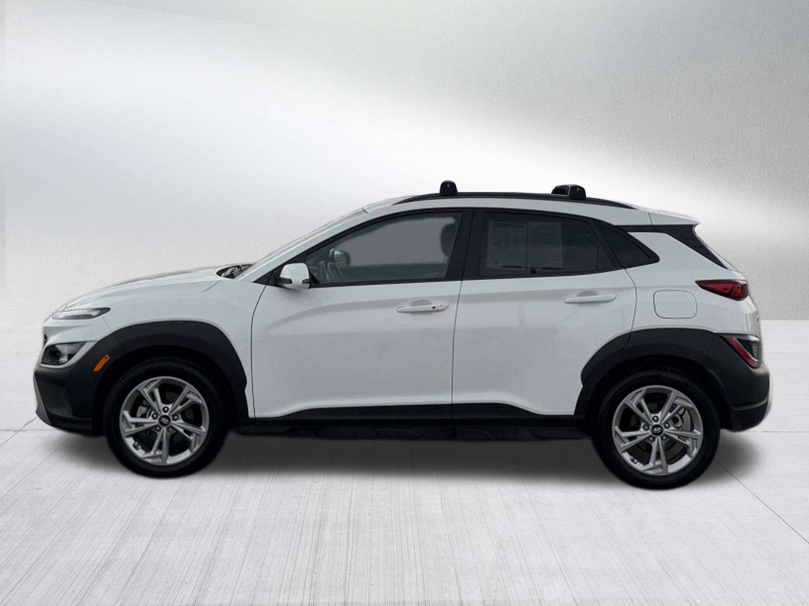 2023 Hyundai Kona SEL photo 3