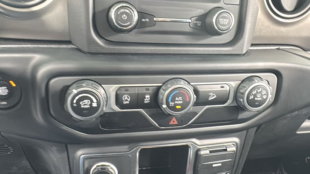 2021 Jeep Wrangler Unlimited Sport photo 27