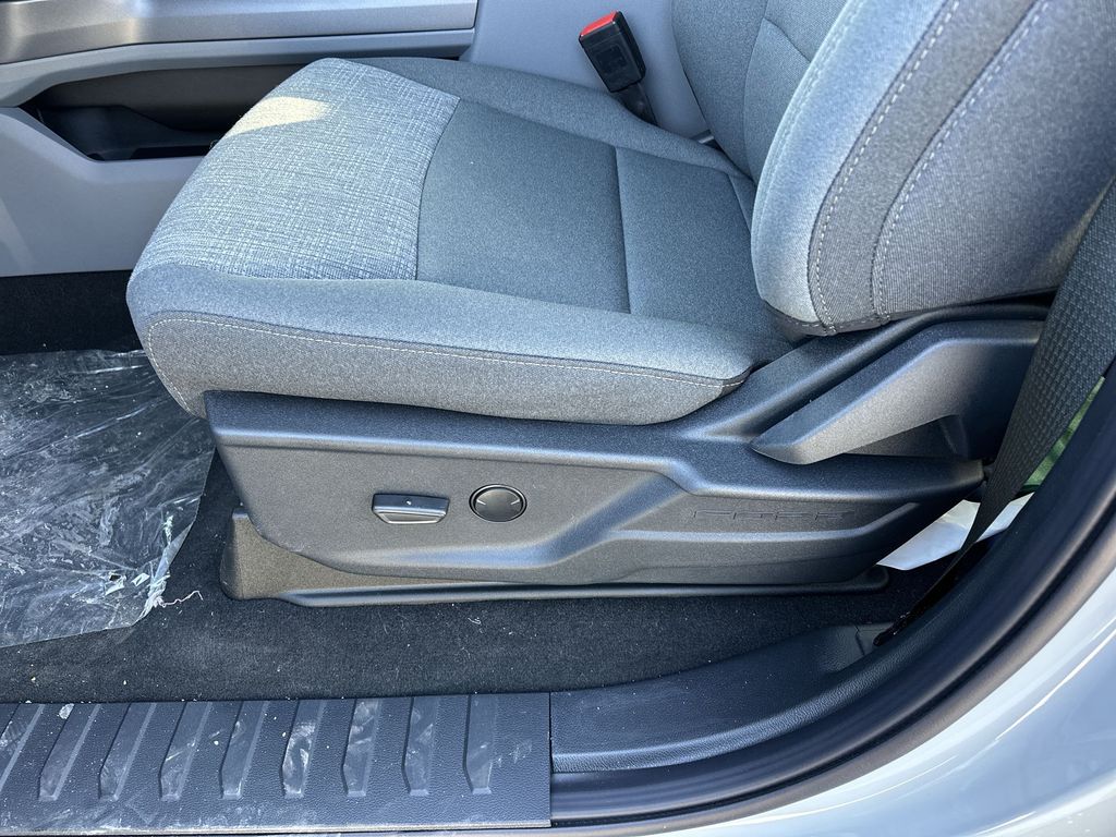 2025 Ford F-350 XLT photo 12