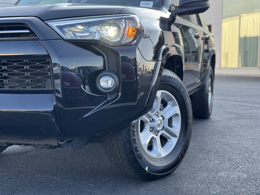 2024 Toyota 4Runner SR5 photo 2