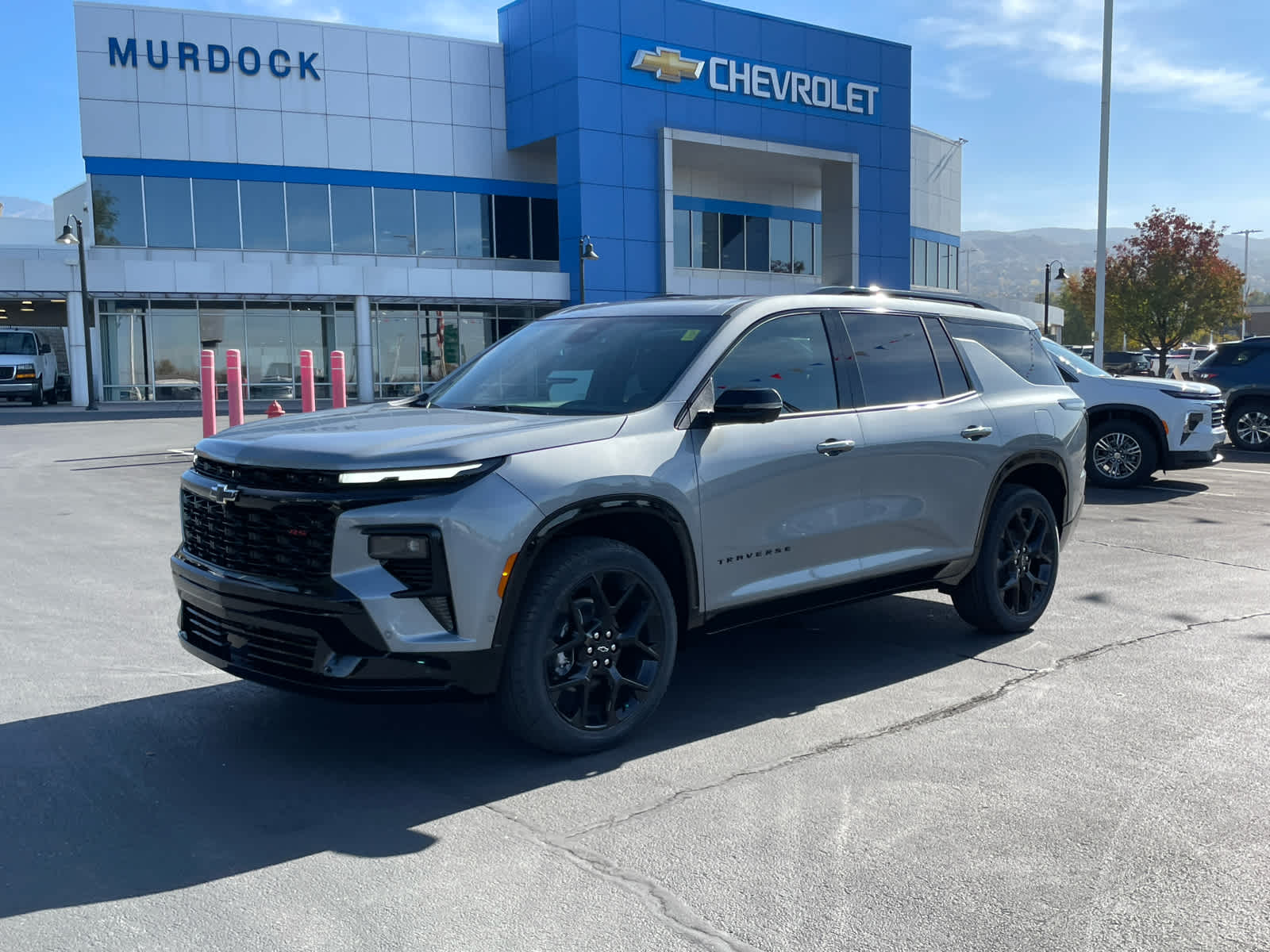 2026 Chevrolet Traverse RS photo 2