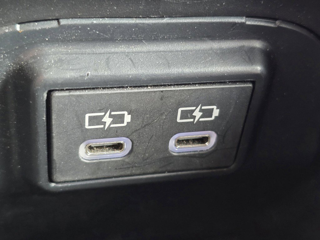 2024 Toyota RAV4 Hybrid XSE photo 4