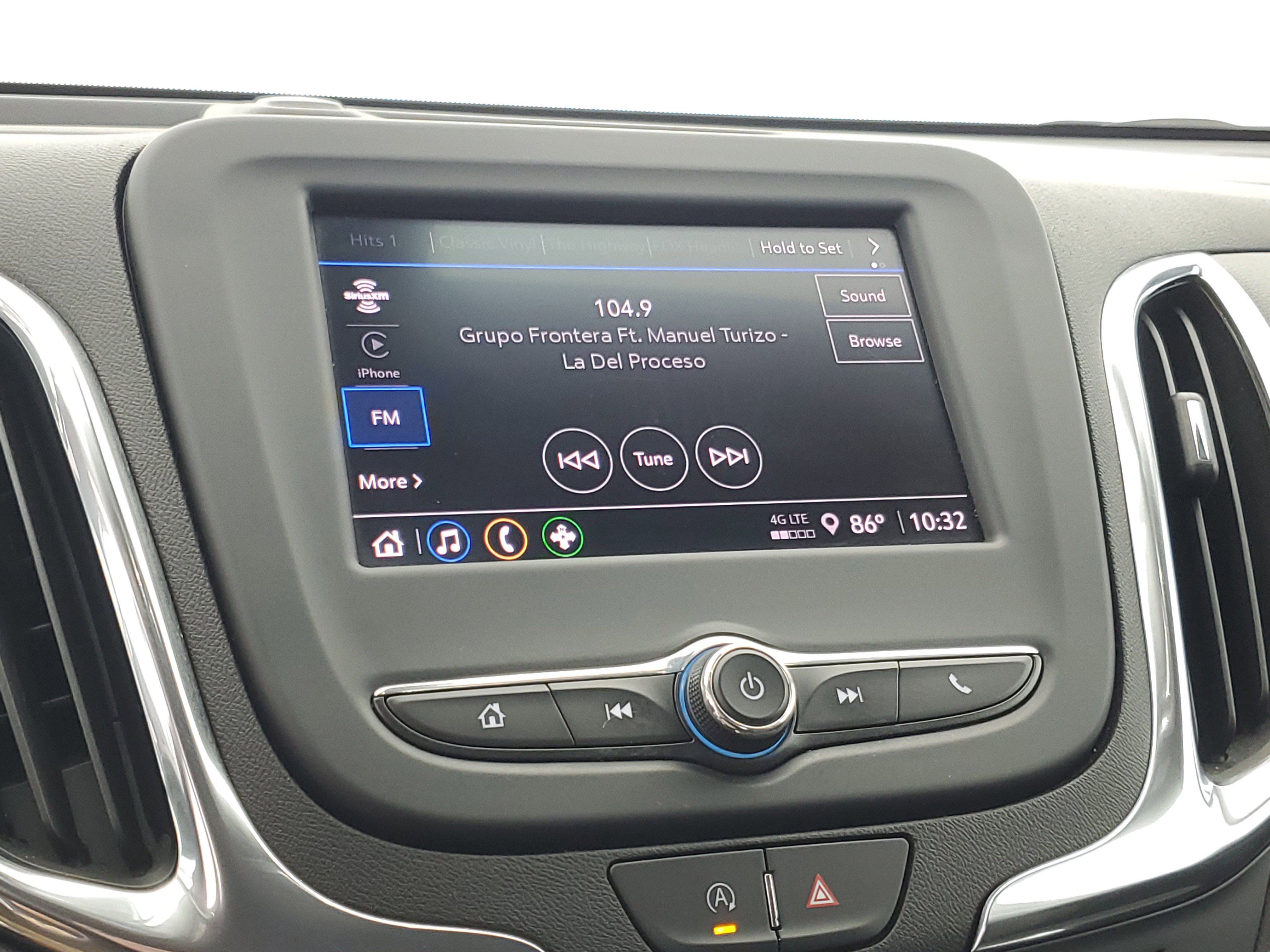 2024 Chevrolet Equinox LT photo 4