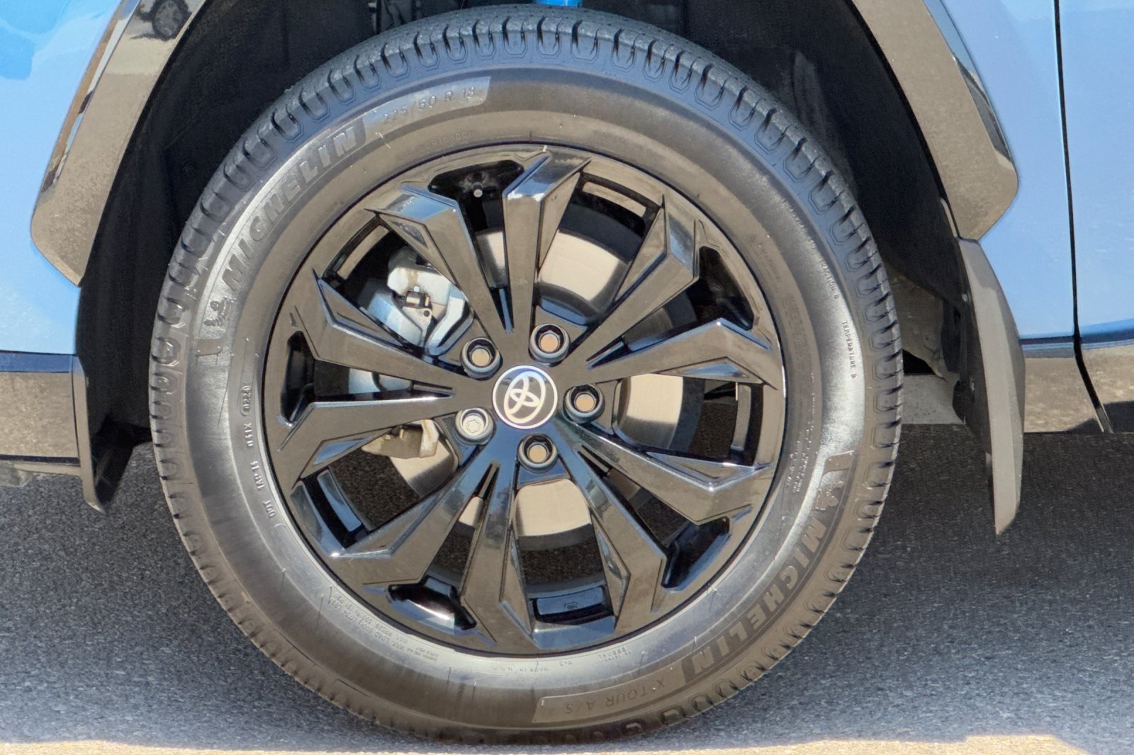 2022 Toyota RAV4 Hybrid SE photo 17