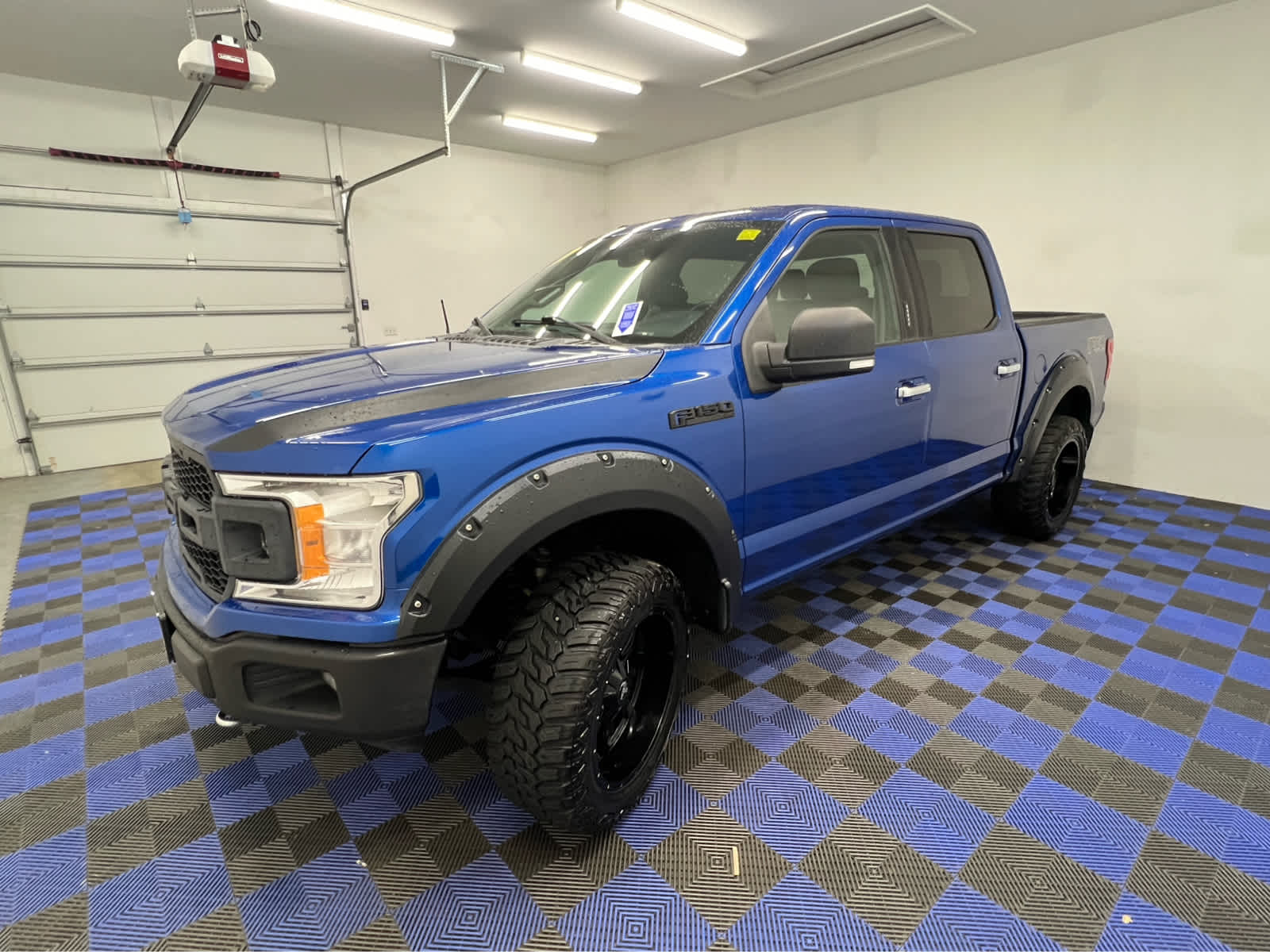 2018 Ford F-150 XLT photo 2