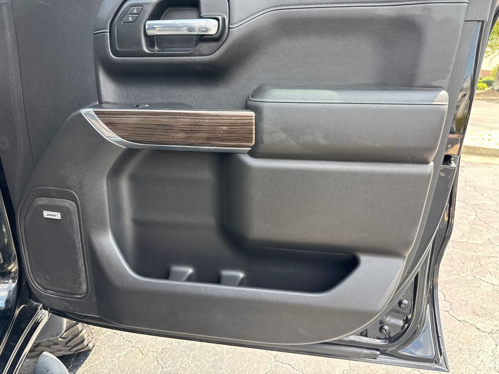 2020 Chevrolet Silverado 1500 RST photo 13