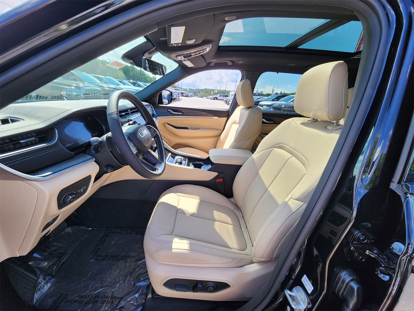 2025 Jeep Grand Cherokee Limited photo 16
