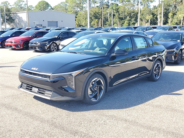 2025 Kia K4 EX photo 2