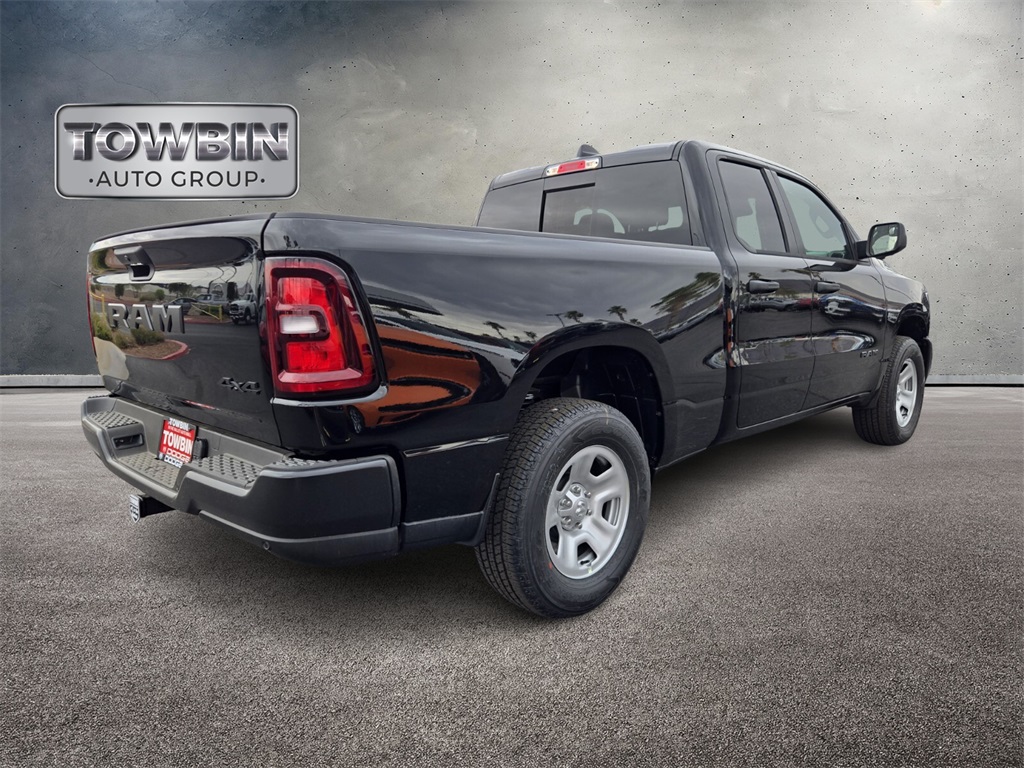 2025 Ram 1500 Tradesman photo 3