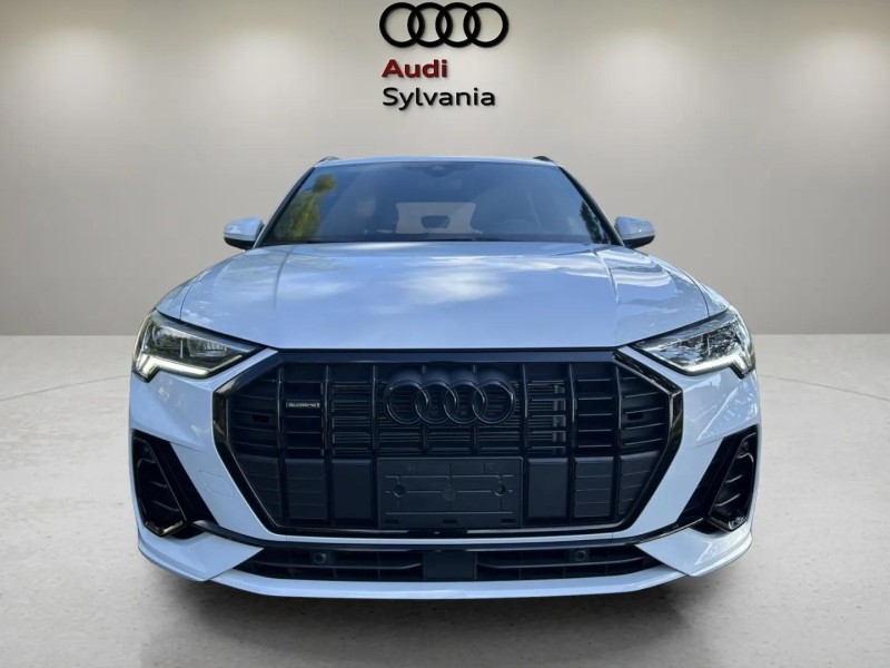 2023 Audi Q3 S line Premium photo 2