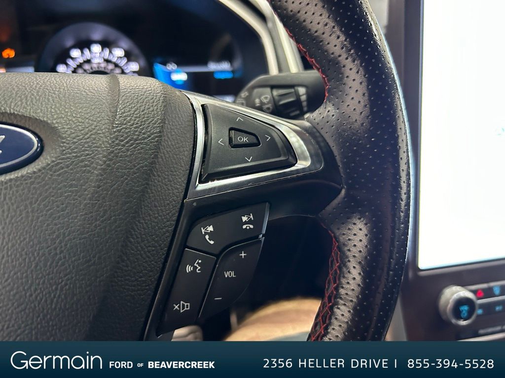 2021 Ford Edge ST photo 22