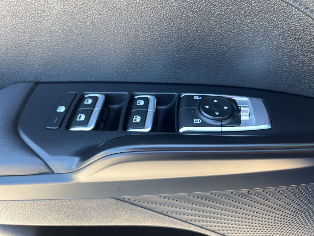 2023 Kia K5 GT-Line photo 18