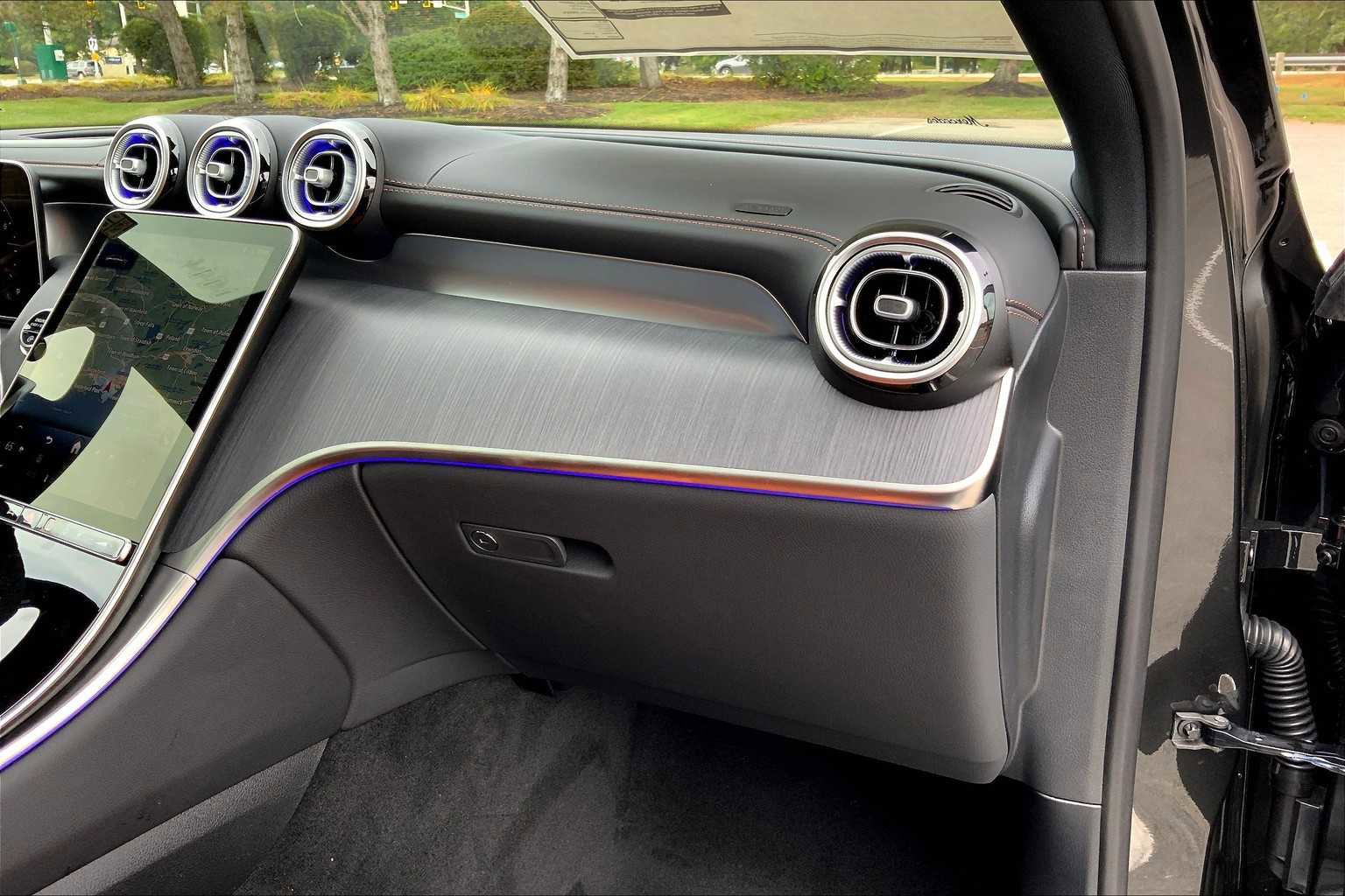 2026 Mercedes Benz GLC 300 4MATIC photo 9