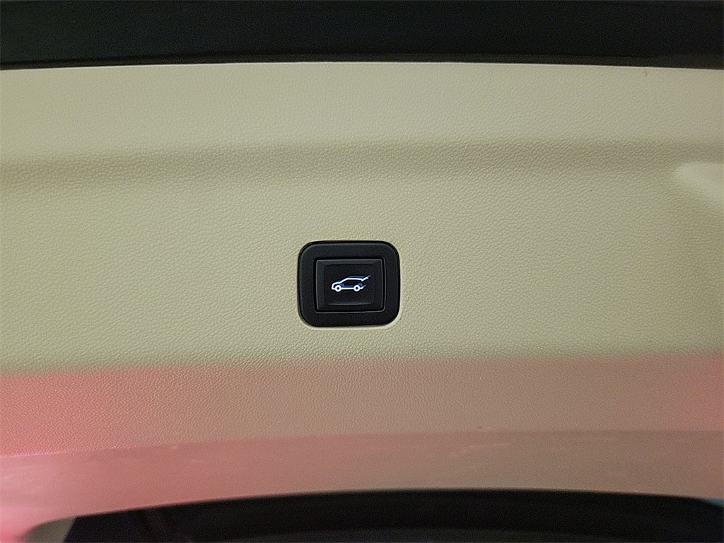 2024 CADILLAC ESCALADE - Image 25