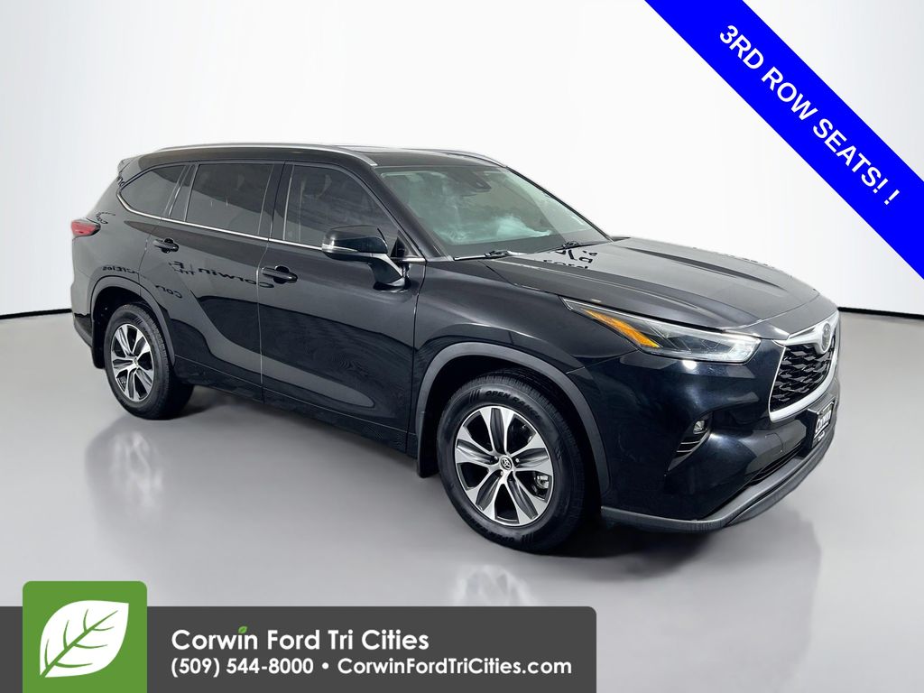 2021 Toyota Highlander XLE's photo