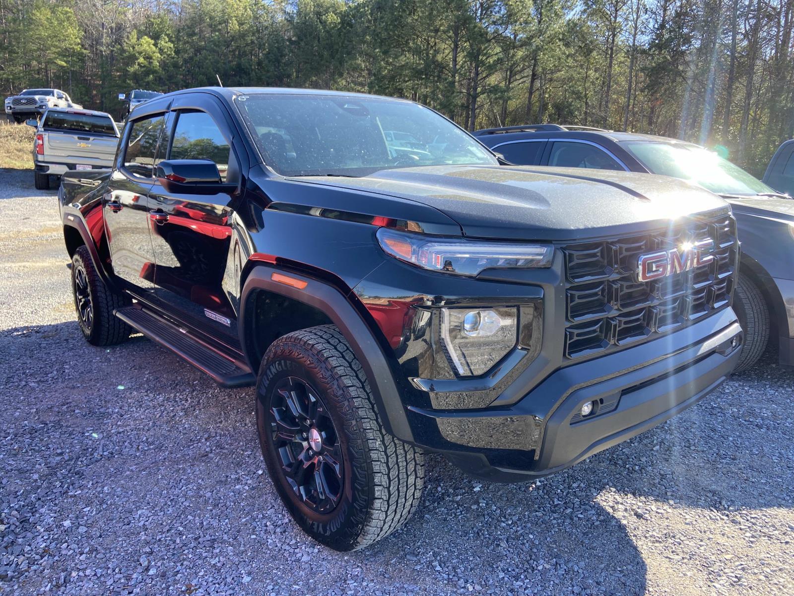 2024 GMC Canyon Elevation's photo