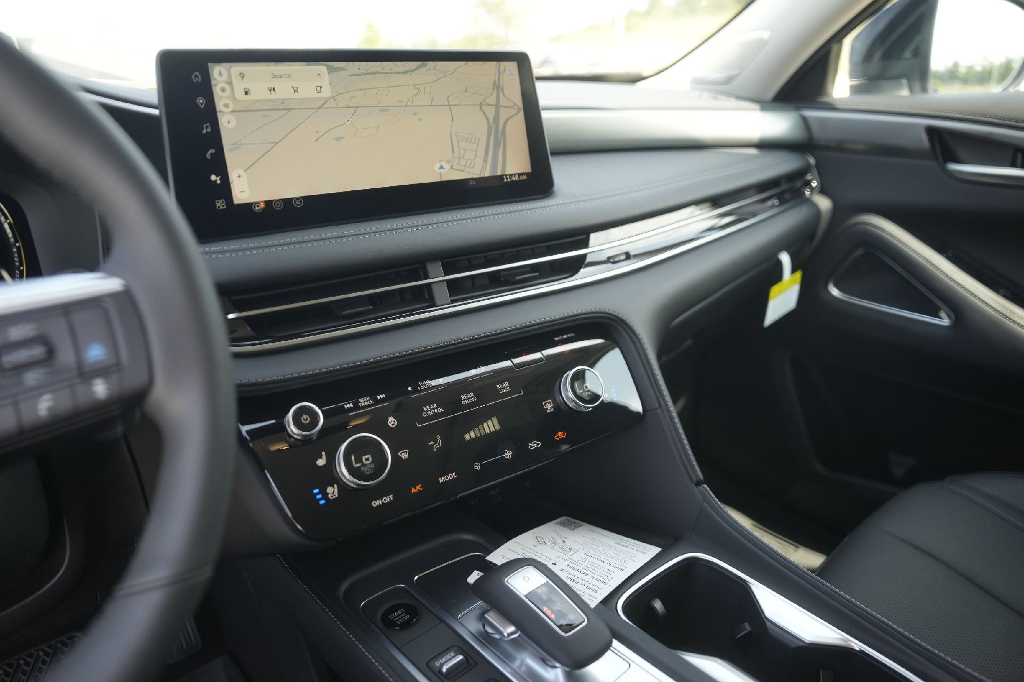 2026 Infiniti QX60 Luxe photo 9