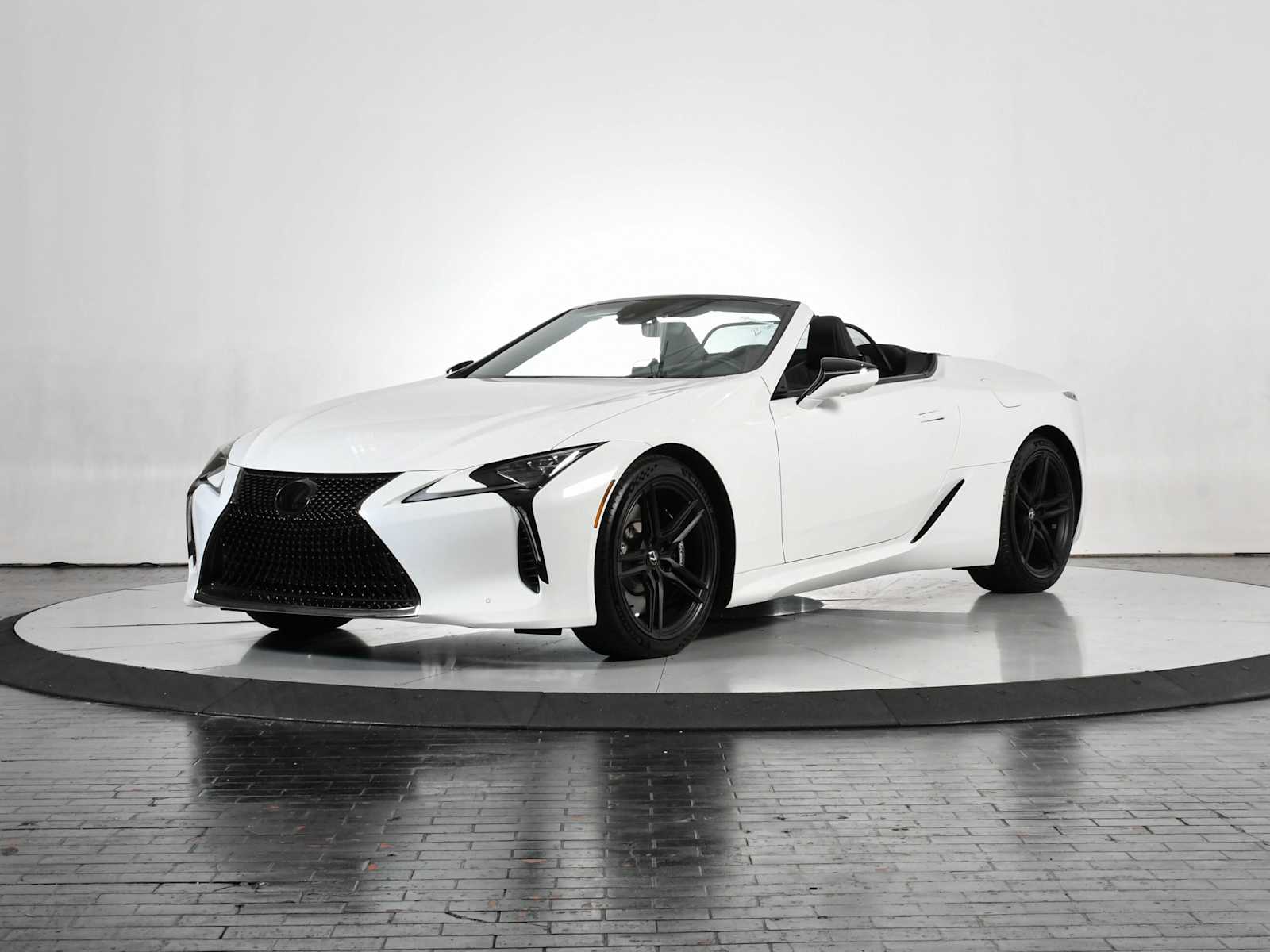 2024 Lexus LC 500's photo