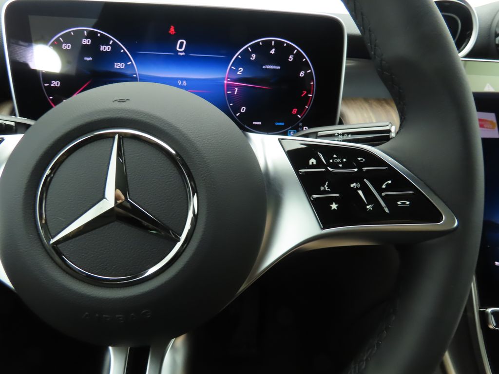 2025 Mercedes Benz GLC 300 photo 11