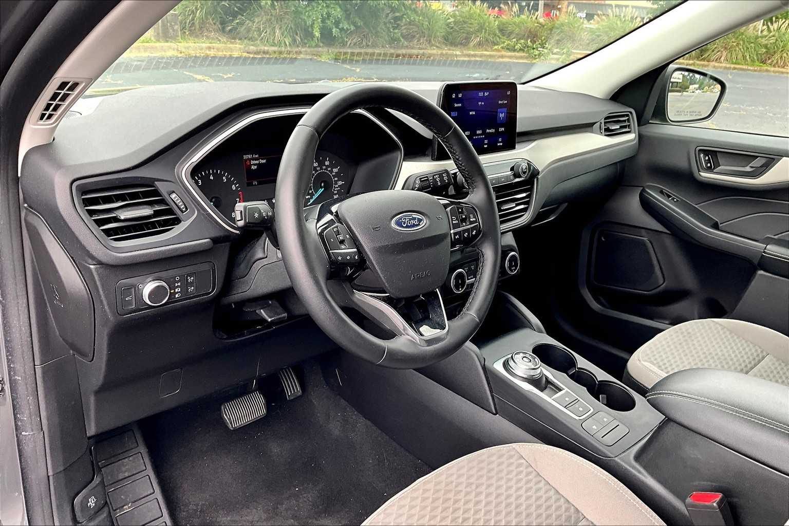 2022 Ford Escape SE photo 16