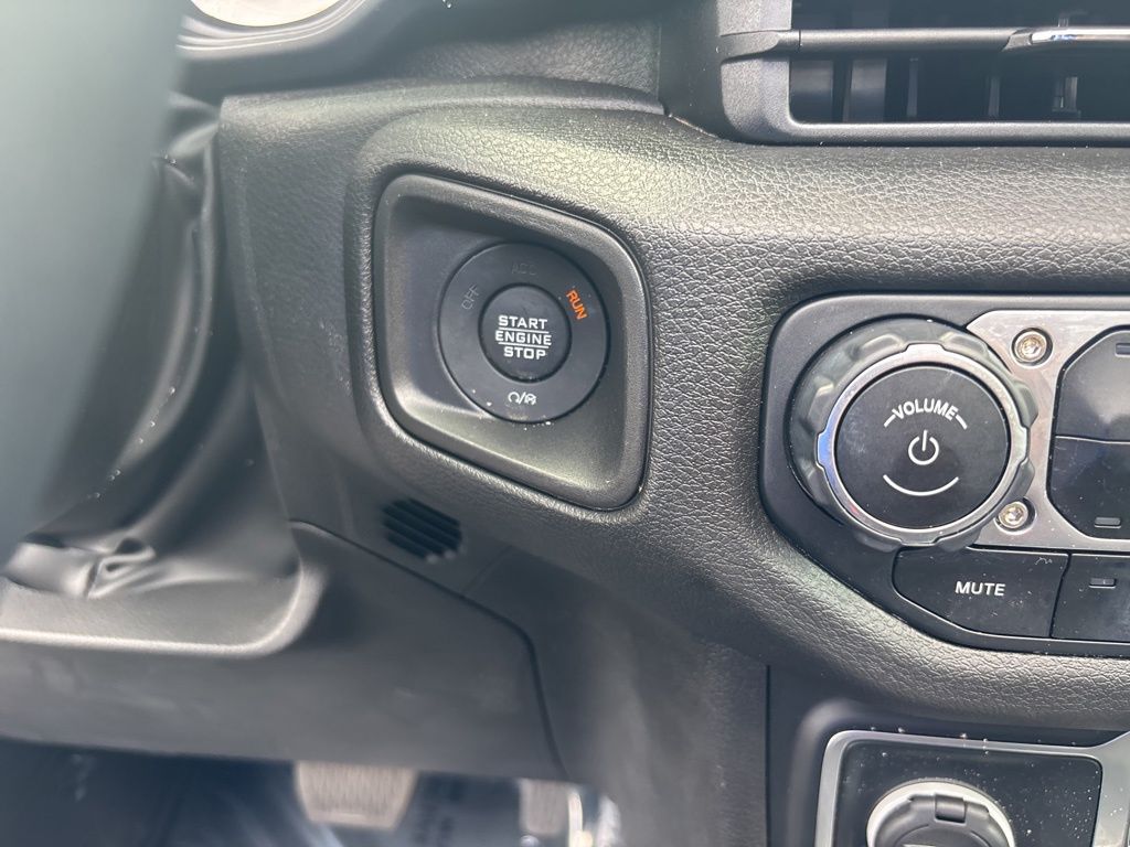 2025 Jeep Wrangler Sport S photo 41