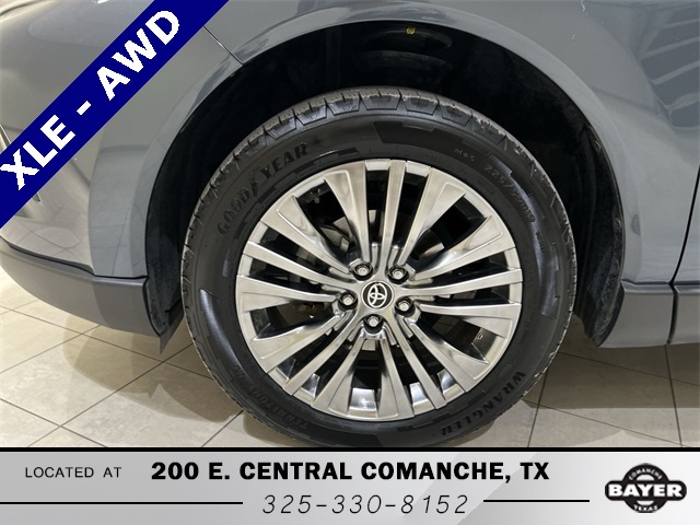 2021 Toyota Venza XLE photo 26