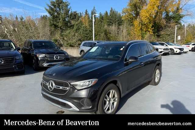 2025 Mercedes-Benz GLC Base's photo