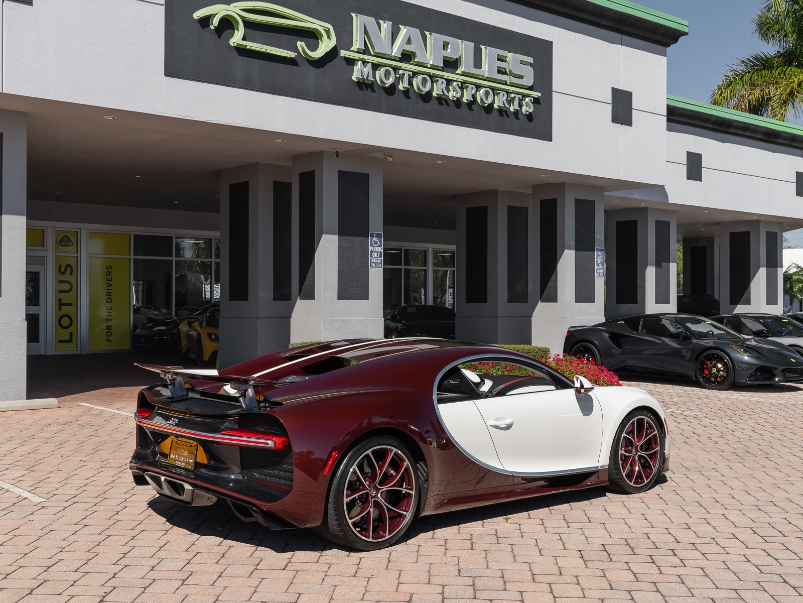 2021 Bugatti Chiron photo 25
