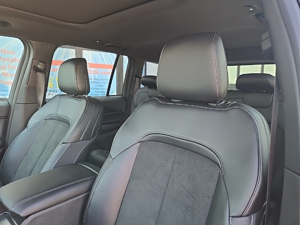 2025 Jeep Grand Cherokee Altitude X photo 29