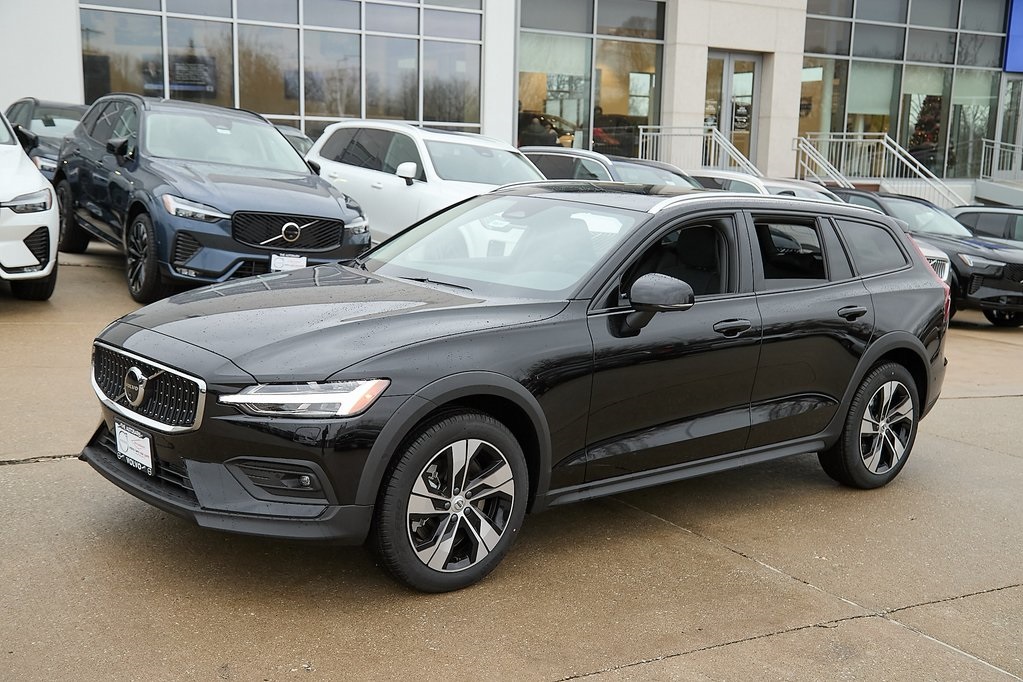 2026 VOLVO V60CC - Image 5