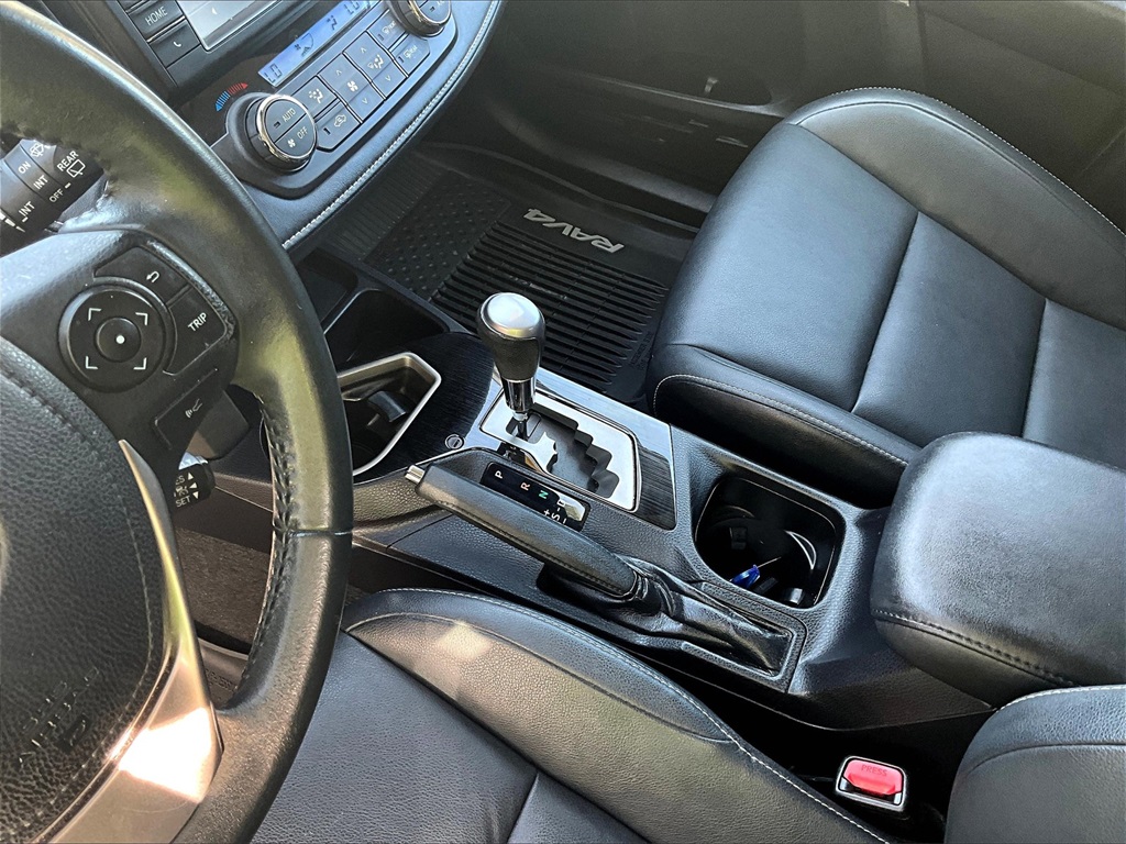2017 Toyota RAV4 Limited photo 20