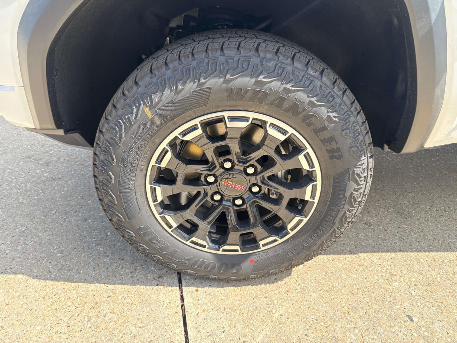 2026 Gmc Canyon AT4 photo 3