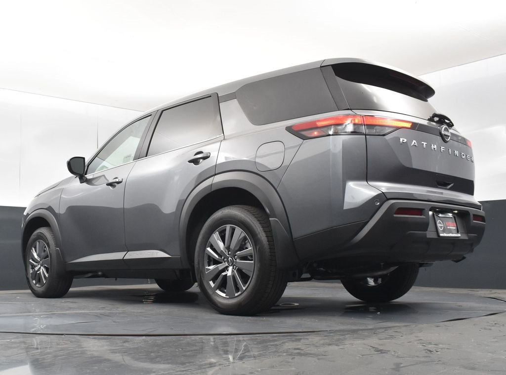 2025 Nissan Pathfinder S photo 41
