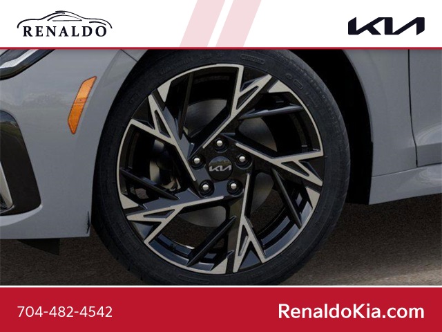 2025 Kia K5 GT-Line photo 6
