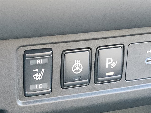 2026 Nissan Frontier Crew Cab SV photo 12