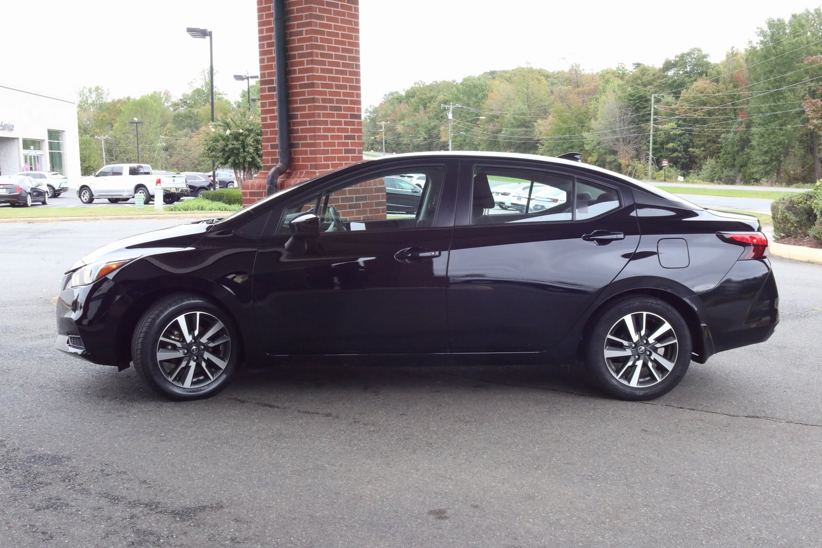 2022 Nissan Versa 1.6 SV photo 4
