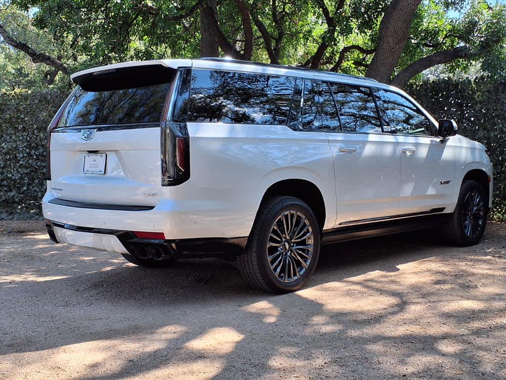 2024 Cadillac Escalade ESV V-Series photo 6